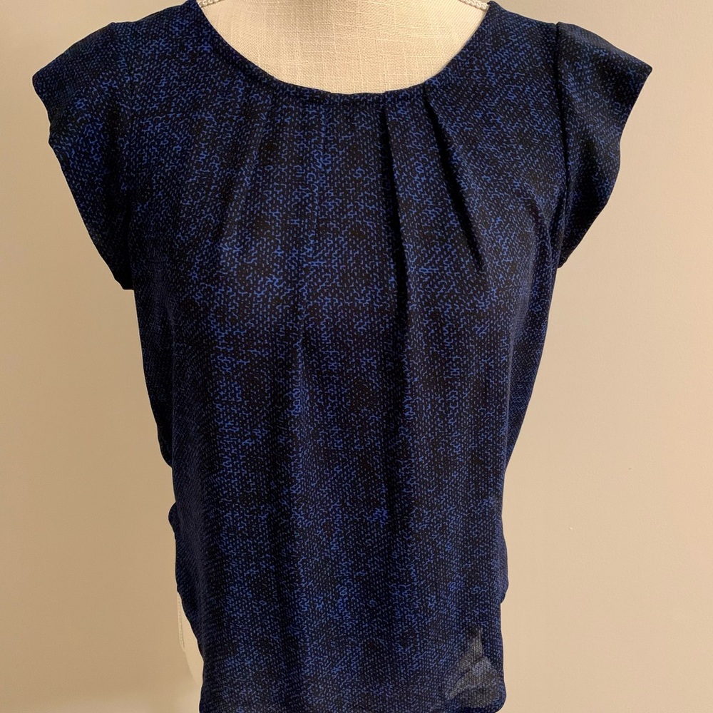 Alice Blue blue and black top - Stitch Fix
